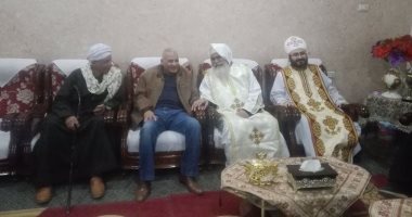 صور.. رؤساء مدن الأقصر وأعضاء البرلمان يزورون الكنائس والأديرة لتهنئة الأقباط