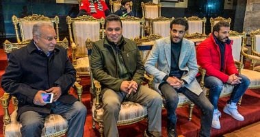 صور.. جهاز المنتخب يحضر مباراة بيراميدز والإسماعيلى من مقصورة الدفاع