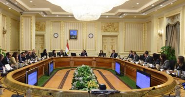الحكومة توافق على إنشاء البورصة المصرية للسلع برأس مال 100 مليون جنيه.. الهدف إنشاء سوق منظم للتداول وآلية مهمة لتسعير السلع.. رئيس الوزراء: اجتماعات مرتقبة مع كبار المستثمرين للاستماع لرؤيتهم وحل العقبات