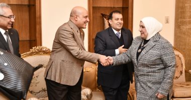 المجلس الأعلى للدراسات العليا: مناقشة البحوث العلمية بالجامعات فى جامعة القناة