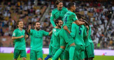 ريال مدريد يتفوق على فالنسيا بثنائية فى الشوط الأول بالسوبر الإسباني.. فيديو