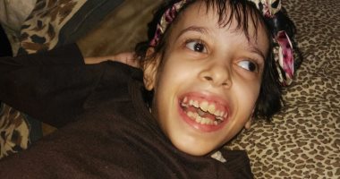 "سيبها علينا".. قارئ يطالب بعلاج ابنته من ضمور المخ على نفقة الدولة