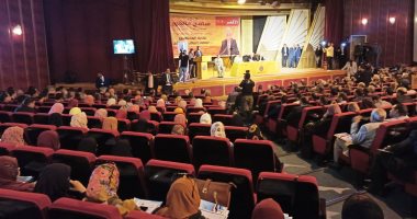 فيديو وصور.. سامح عاشور يلتقى عددا من المحامين بالأقصر لمناقشة مطالبهم