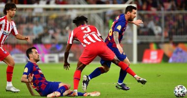 أتلتيكو مدريد يقصى برشلونة من السوبر الإسباني ويواجه الريال فى النهائي