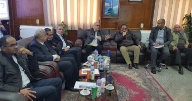 وزير الإسكان يصل المنيا لتفقد عدد من المشروعات الخدمية.. صور 