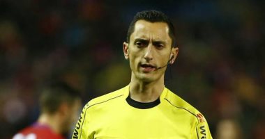 سانشيز مارتينيز حكماً لمواجهة كلاسيكو  برشلونة وريال مدريد بالدورى الإسبانى
