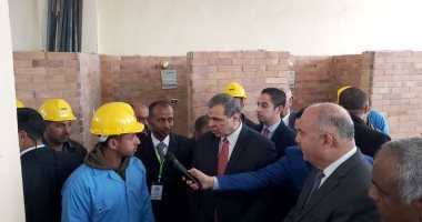 وزير القوى العاملة يتفقد مركز التدريب المهنى بقنا.. صور