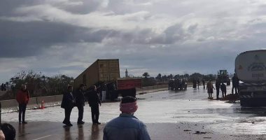 نيابة العامرية تحقق فى حادث تصادم شاحنتين بطريق الإسكندرية الصحراوى