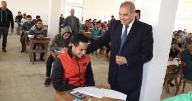 صور.. رئيس جامعة الأزهر للطلاب: "لا تنساقوا وراء شائعات السوشيال ميديا"