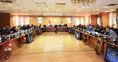 محافظ الشرقية: المشروعات المتعثرة على قائمة أولويات عمل الجهاز التنفيذى
