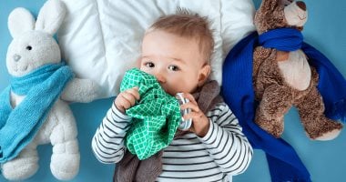 كيف تفرق بين أعراض الفيروس المخلوي والبرد والأنفلونزا وكورونا؟