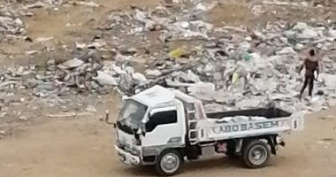شكوى من مقلب قمامة وسط عمارات حى اللوتس فى التجمع الخامس