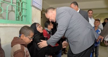 محافظ أسيوط يتفقد وحدة طب الأسرة بإسكندرية التحرير فى زيارة مفاجئة.. صور