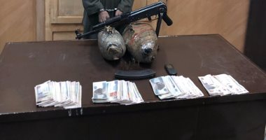 سقوط عاطل أثناء ترويجه للمخدرات وبحوزته بانجو وسلاح ألى وطلقات بأسوان