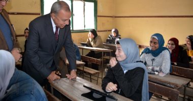 محافظ القليوبية يتفقد لجان امتحانات الصف الثانى الثانوى باستخدام التابلت بمدارس المحافظة