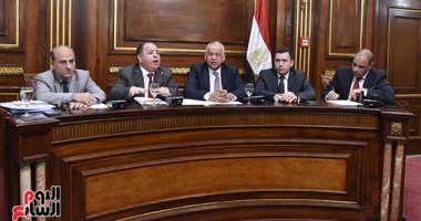وزير المالية يكشف عن خطوات حكومية لدعم الصناعة.. إلغاء ضريبة القيمة المضافة على عجينة الورق المستوردة.. وفرضها على المنتج القادم من الخارج.. معيط: إلغاء الضريبة العقارية على المصانع.. وأسعار الغاز على أجندتنا