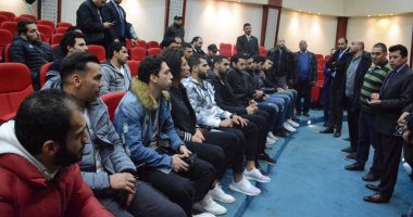 وزير الرياضة يؤازر منتخب اليد قبيل منافسات بطولة أفريقيا المؤهلة لطوكيو 2020