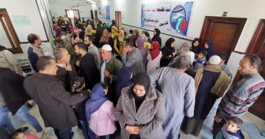 "مستقبل وطن" ينظم قافلة طبية لعلاج غير القادرين بمبادرة "أنت عظيمة".. صور