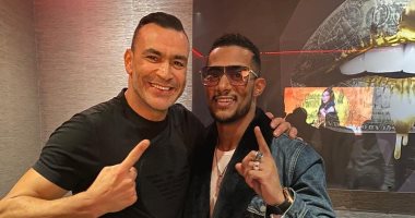 أسطورتان فى صورة واحدة.. الحضرى يهنئ رمضان بأغنية BOOM الجديدة
