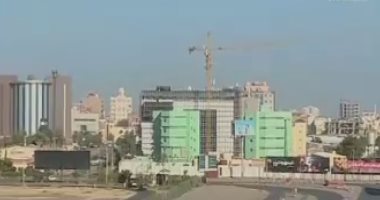 جنود من الدعم السريع يسيطرون على شارع أفريقيا قرب مطار الخرطوم بالسودان