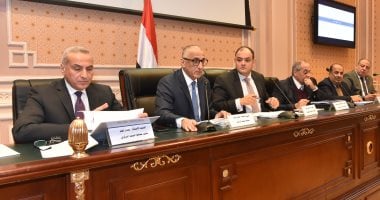 صور.. "اقتصادية البرلمان" توافق على قانون البنك المركزى من حيث المبدأ