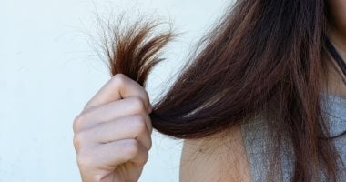  5 نصائح لقص شعرك فى المنزل باحترافية بعيدًا عن الكوافير 
