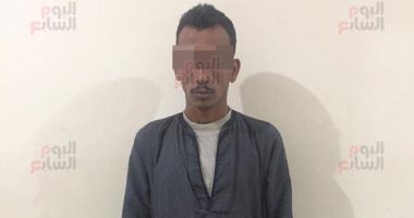 "قلبه عليا حجر".. عامل يهشم رأس والدته بسوهاج.. ويعترف: قتلتها لسوء سلوكها
