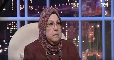 أستاذة فقه مقارن بجامعة الأزهر: لا يجوز لأحد الزوجين تفتيش هاتف الآخر