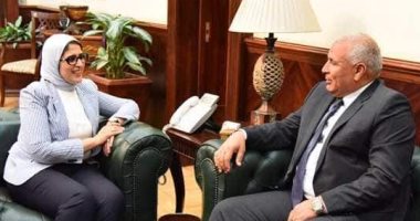 وزيرة الصحة تلتقى محافظ الوادى الجديد لبحث دعم وتطوير المنظومة الصحية
