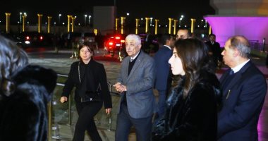 رئيس الوزراء ووزراء ومحافظين وفنانين فى عزاء نجل مايا مرسى