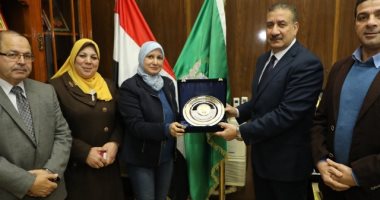 محافظ المنوفية يستقبل نقيب تمريض مصر احتفالا باليوم العالمى للتمريض