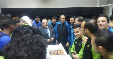 المقاولون يحتفل بعماد النحاس بعد اختياره أفضل مدرب في 2019