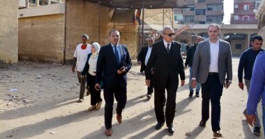 صور.. محافظ القليوبية يجرى جولة مفاجئة ببنها للمرور على عدد من المشروعات