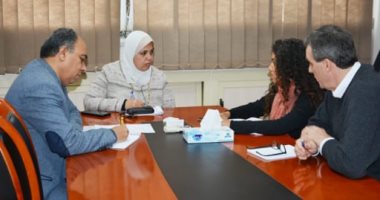 الرى وسفارة هولندا يبحثان برنامج التعاون الجديد فى إدارة المياه والأمن الغذائى