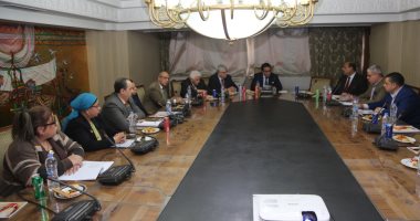 وزير التعليم العالى: مهتمون بنشر الرياضة فى الجامعات لاكتشاف المواهب  