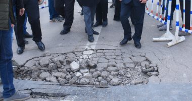 انهيار جزئى بكوبرى محرم بك.. والمحافظ يشكل لجنة هندسية لعمل الصيانة