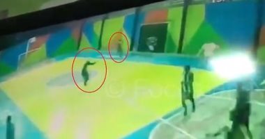 لحظات مرعبة.. مسلحان يقتحمان ملعب مدرسة فى البرازيل ويصيبان 3 طلاب.. فيديو