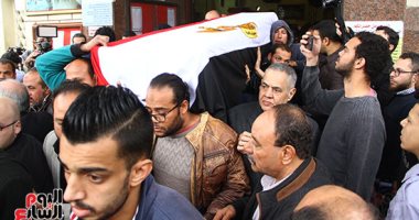 نجوم الفن والإعلام يشيعون جثمان الفنانة الكبيرة ماجدة الصباحى