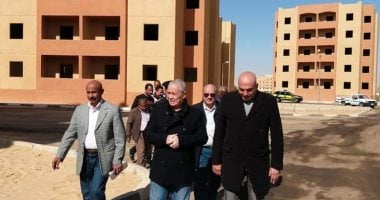 محافظ الأقصر في جولة تفقدية بمدينة الطود لمتابعة هبوط أرضية طريق كوبري الطود