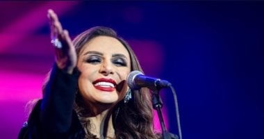أنغام تحيى حفلا فى القصيم.. والجمهور يهديها تورتة عيد ميلادها.. فيديو وصور