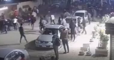فيديو.. اصطدام طالب بـ4 أشخاص بسيارته بعد خلافات مع سائق فى المنوفية