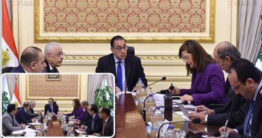 رئيس الوزراء يكلف بالاهتمام بتخفيض الكثافات فى الفصول.. زيادة موازنة هيئة الأبنية التعليمية.. مدبولى يعلن تبنى عدد من المبادرات لتطوير العملية التعليمية.. و33.3% زيادة فى الاعتمادات المالية للخطة الجديدة
