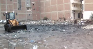 استجابة لـ"سيبها علينا".. رفع تراكم القمامة والمياه الأمطار بدمياط
