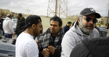 صور.. تشييع جثمان والدة حسام داغر بحضور أشرف زكى وأوس أوس