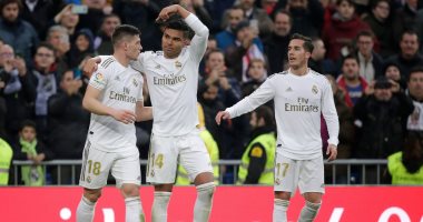 ريال مدريد يتربع على صدارة الدوري الاسباني مؤقتا بفوز صعب على إشبيلية
