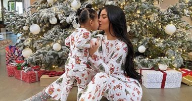 كايلى جينر تطلق مجموعة جديدة للمكياج تحمل اسم ابنتها..في عيد ميلادها الثاني