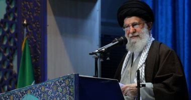 المرشد الإيراني يتوعد بالثأر لاغتيال العالم النووي محسن فخرى زاده