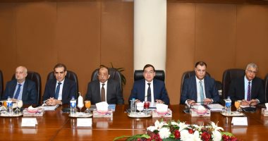 وزير البترول: جارى تنفيذ مشروع مجمع البنزين بأسيوط لإنتاج 800 ألف طن