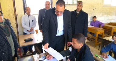 محافظ الشرقية يحيل مدير وحدة صحية للتحقيق ويتفقد لجان الإعدادية بالقطاوية