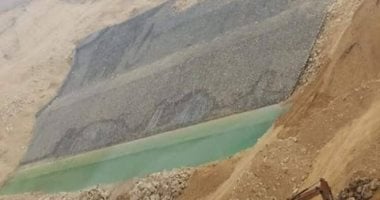 قارىء يشارك بصور لمياه الأمطار تملأ محمية وادى دجلة